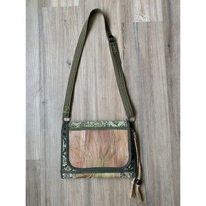 NWOT Upholstery fabric and faux bark Boho Hippie Crossbody purse w Jute Pulls